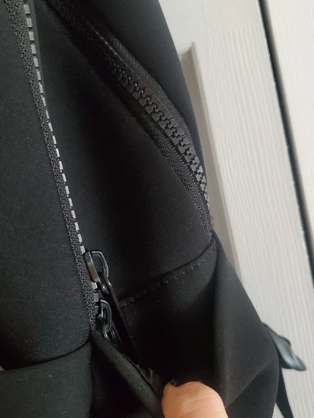 LUCKY BRAND GLOBETROTTER LAPTOP NEOPRENE BLACK BACKPACK.
